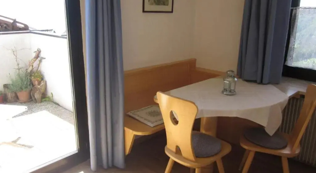 Апартаменты Gasthof zum Roessl