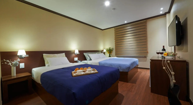 Трёхместный номер Standard Hotel Four Seasons