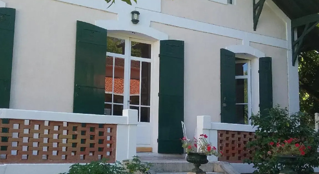 Villa Winter city Arcachon sleeps 10, Забронировать Вилла Отели Бассен-д'Аркашон 3 звезды, 3*