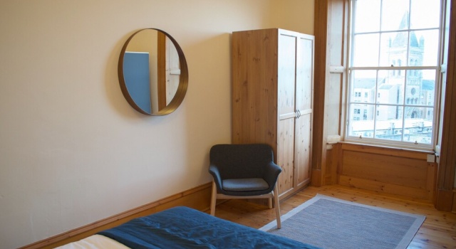 Newly Refurbished 1 Bedroom Apartment in Stockbridge, Забронировать Апартаменты/квартира Эдинбург Midlothian, рядом с Замок в Эдинбурге