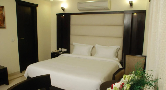 Hotel Meridian Plaza