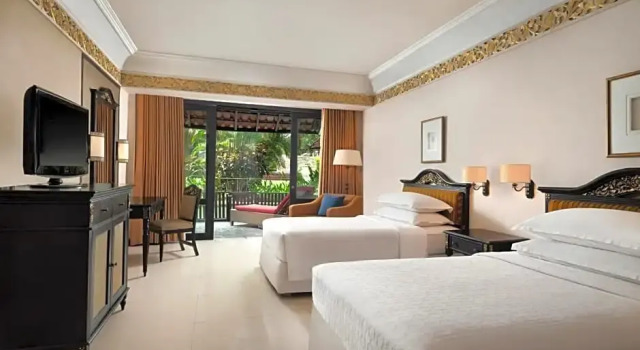 Номер Standard с балконом Mustika Yogyakarta Resort and Spa