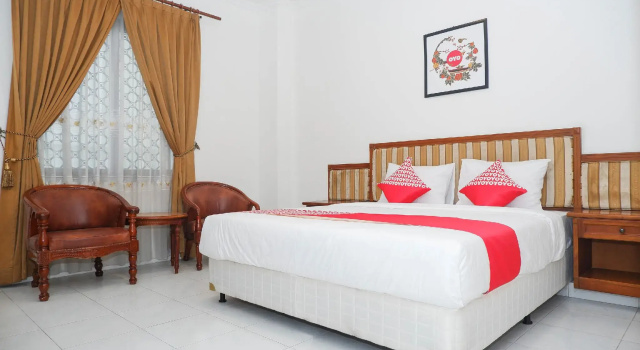 Lüks oda OYO 1136 Hotel Surya Solo