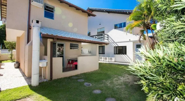 Casa com 03 dormitórios de casal, Забронировать Отель Отели Санта-Катариной с парковкой, Парковка