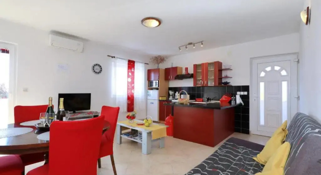 Апартаменты с балконом и с красивым видом из окна Apartments Luca