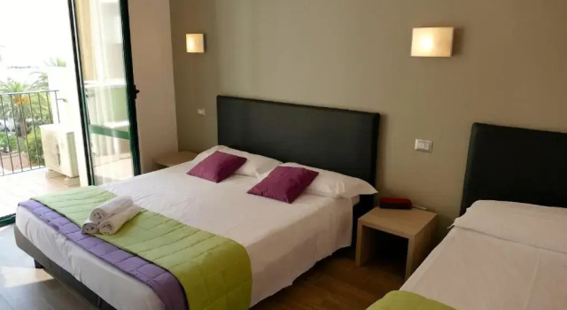 Трёхместный номер Standard с видом на море Hotel Désirée