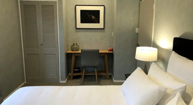Luxury Golf-Side Lodge K Lodge Rotorua, Забронировать Дом для отпуска Отели региона Бей-оф-Пленти с парковкой, Парковка