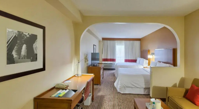 Номер Superior Four Points by Sheraton Charlotte/Pineville