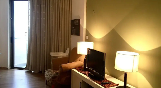 Семейные апартаменты с 2 комнатами с балконом и с видом на море Raphael Apartments