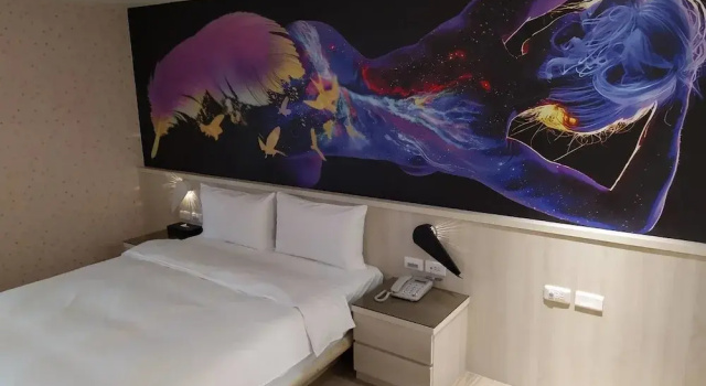 Chillax Inn 知樂愛河館, Забронировать Отель Отели Гаосюн 3 звезды, рядом с Urban Spotlight, 3*