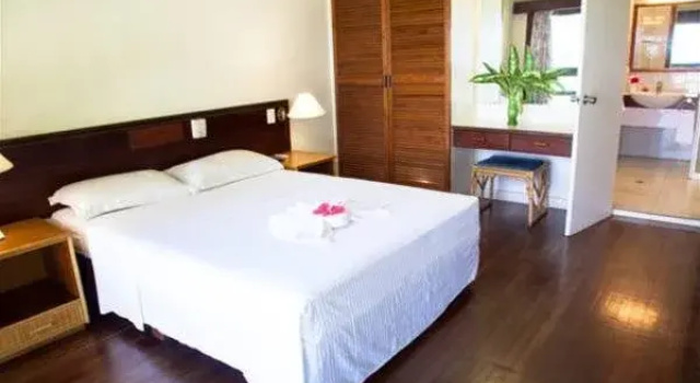 Coastwatchers Hotel, Забронировать Отель Отели Momase Region с бассейном, Бассейн