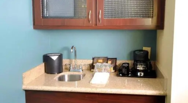 Четырёхместная студия с видом на залив SpringHill Suites Galveston Island