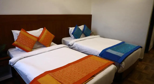 Hotel Om Palace,Ajmer Road,Jaipur, Забронировать Отель Отели Джайпура с парковкой, Парковка