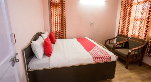 OYO 12430 Home 2BHKPine Tree Valley Chotta Shimla, Забронировать Отель Шимла 