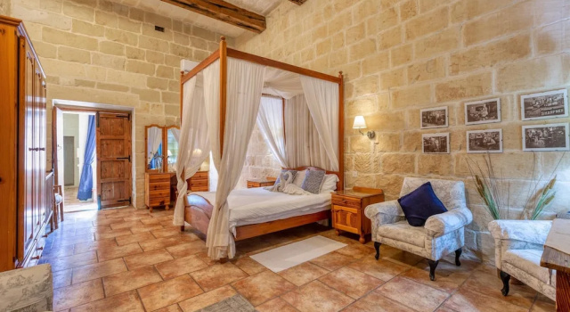 Ta'leli Pool Farmhouse in Gozo