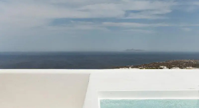 Люкс NĒRO Boutique Hotel