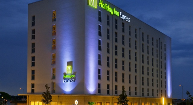 Кровать в общем номере Holiday Inn Express Nürnberg-Schwabach
