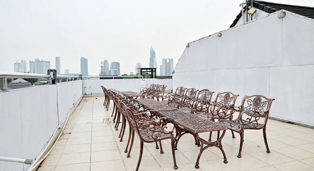 ZEN Rooms Benhil Tondano, Boek Hotel Cilandak Jakarta