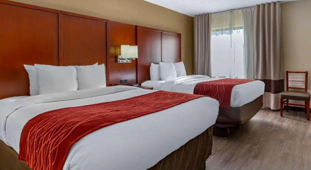 Четырёхместный номер Standard с видом на бассейн Comfort Inn Fort Mill Amusement Park at Carowinds Blvd