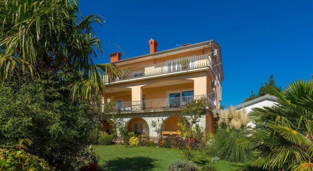 Awesome Home in Silo With Wifi and 2 Bedrooms, Забронировать Отель Полье остров Крк