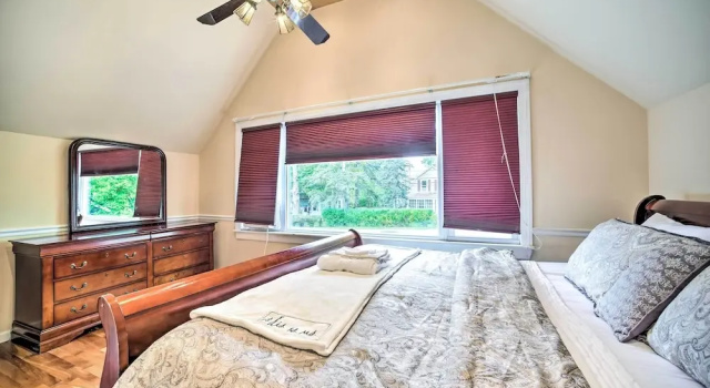 Pet-friendly Latham Retreat ~ 7 Mi to Albany!, Забронировать Отель Олбани Hudson Valley