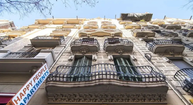 Happy People Sagrada Familia Apartments, Забронировать Апартаменты/квартира Отели Барселоны с парковкой, Парковка