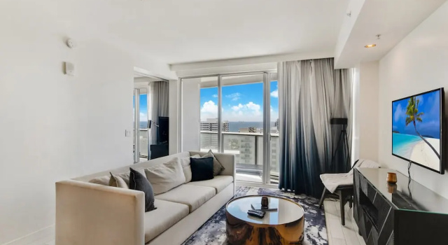 Апартаменты Deluxe OneLuxStay at W Residences