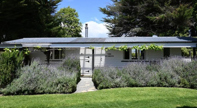 St Leonards Vineyard Cottages, Rezerwuj Bed and Breakfast Blenheim Marlborough