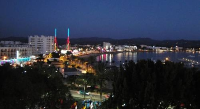 The White Apartments, Забронировать Апартаменты/квартира Отели Сант Антони де Портмани с парковкой, Парковка