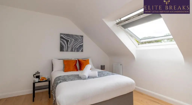 Коттедж с 4 комнатами Central 4 bed house by Elite Breaks Serviced Accommodation Birmingham With Free Parking Sleeps upto 8