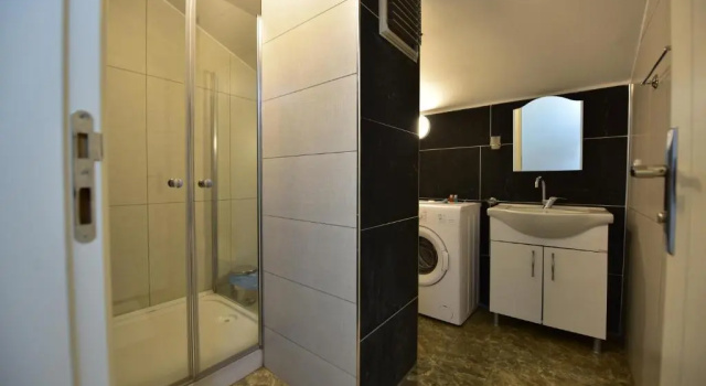 Люкс Мансарда c 1 комнатой с балконом Hirande Otel