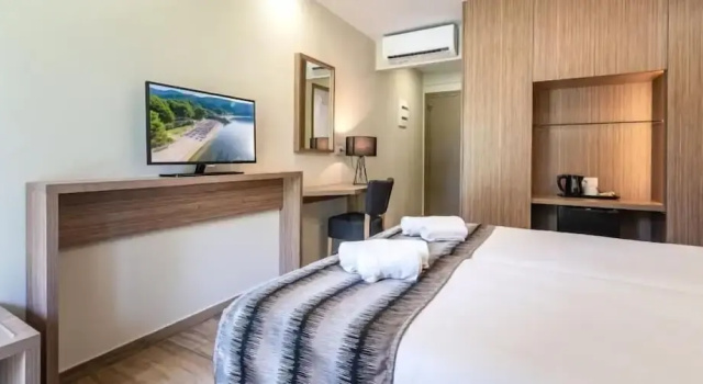Двухместный номер Superior с балконом и с видом на сад Poseidon Hotel Sea Resort