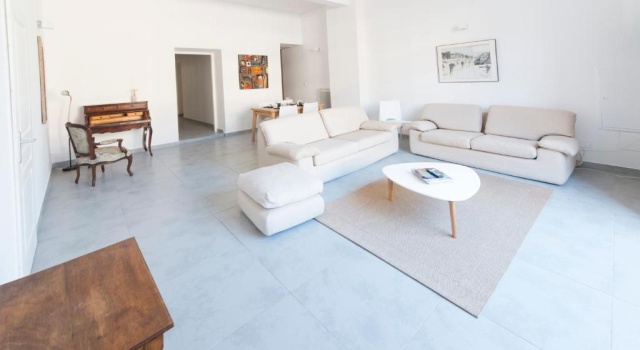 T3 Appartement HYPERCENTRE PROCHE COMMERCE- PARKING - 2 Chambres Wifi Gratuit, Забронировать Апартаменты/квартира Авиньон ViaRhona