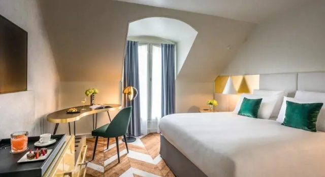 Одноместный номер Superior Le Louis Hotel Versailles Château - MGallery Collection