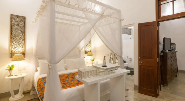 Taru Villas Mawella - Pool House