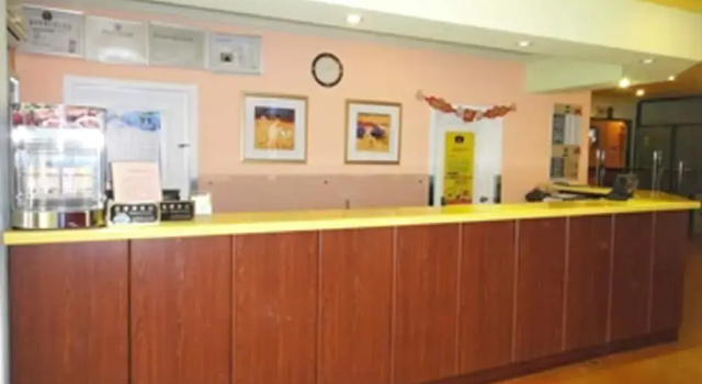 Home Inn Da Mu Qiao, Забронировать Отель Отели Шанхая с парковкой, рядом с Станция метро Dapuqiao, Парковка