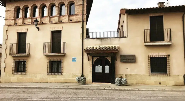 AparHotel Casa Arnal, Брондау Пәтерлік қонақ үй Huesca қаласындағы таңғы ас қосылған қонақ үйлер, Таңғы ас