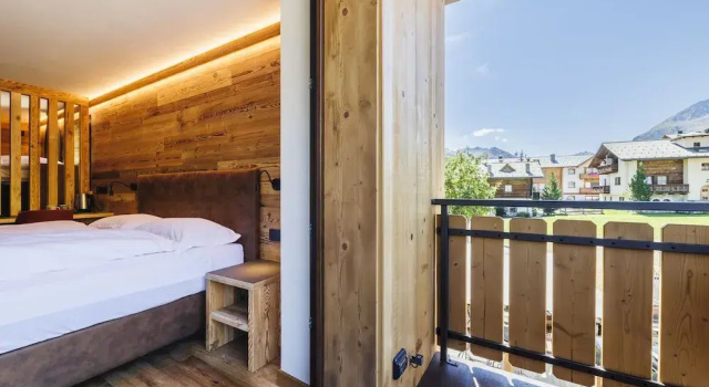 Трёхместный номер Standard с балконом Steinbock B&B - Apartaments