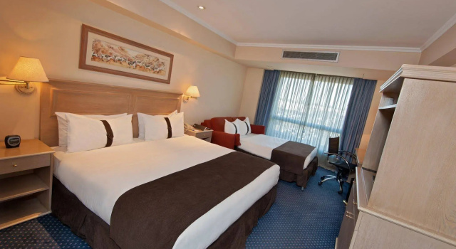 Holiday Inn Cordoba, Rezerwuj Hotel Córdoba Córdoba