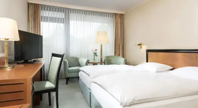 Двухместный номер Standard с балконом PLAZA Hotel Gelsenkirchen