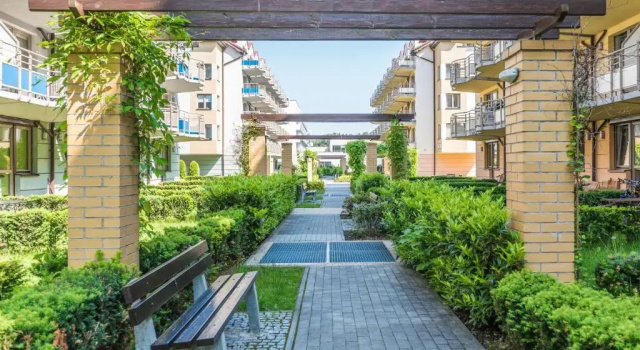 Апартаменты Apartament z ogródkiem w Parku Zdrojowym