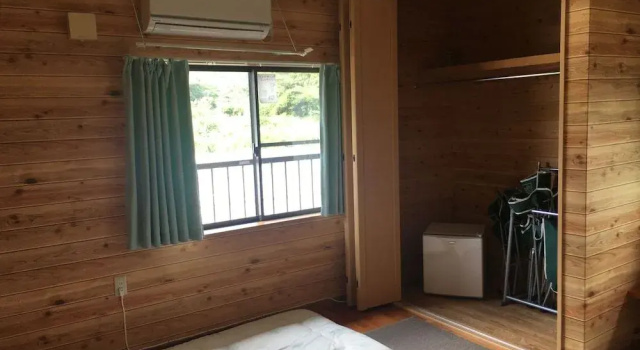 HEARTLAND HOUSE - Female Only & Couple Only