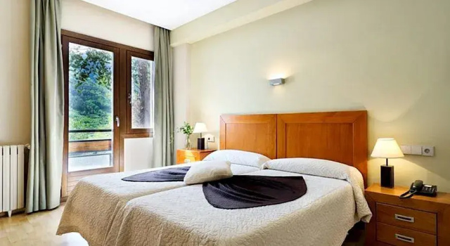 Camping Ordesa, Забронировать Кемпинг Отели Sobrarbe 4 звезды, 4*
