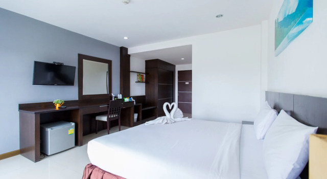 Rhienchai Place Hotel, Забронировать Отель Moo 4 Ко-Самуй