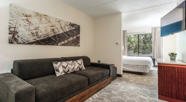 Люкс SpringHill Suites by Marriott Austin The Domain Area