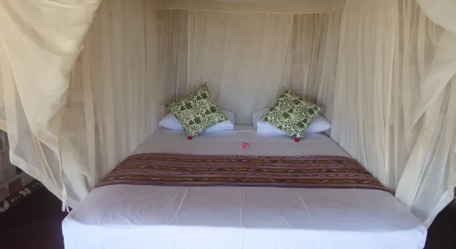 Utopia Rote Lodge, Đặt Khách sạn Nembrala Rote Island