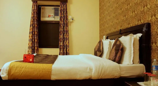 Collection O 2228 Hotel Royal Icon, Varaa Hotelli Rajasthan hotellit, joissa on uima-allas, Uima-allas
