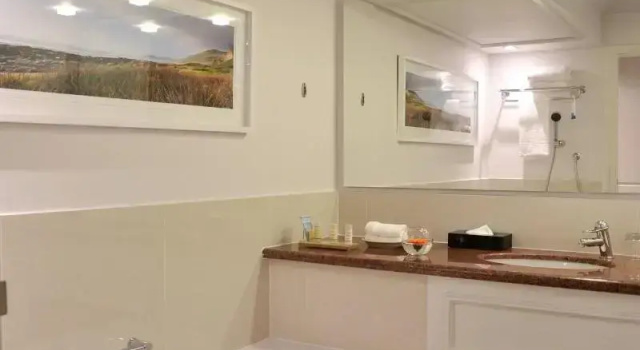 Двухместный номер Collection Radisson Collection Hotel, Waterfront Cape Town