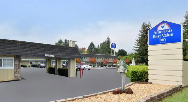 Кровать в общем номере Americas Best Value Inn - Ukiah