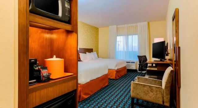 Четырёхместный номер Standard Fairfield Inn & Suites by Marriott Snyder